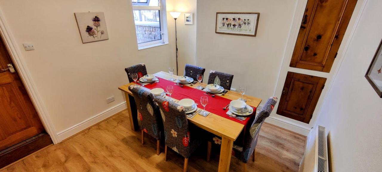 Villa Rhubarb Terrace On The Coast - Sleeps 1-6 Colwyn Bay Exterior foto